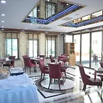 Vivaldi Ce Gold Otel 4*