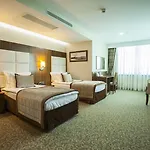 Vivaldi Ce Gold Otel 4*