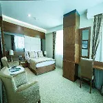 Otel Vivaldi Ce Gold 4*