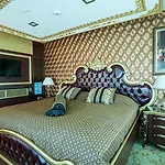Vivaldi Ce Gold Hotel 4*