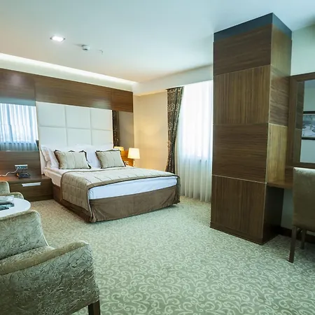 Vivaldi Ce Gold Otel 4*