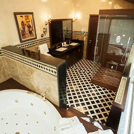 Otel Vivaldi Ce Gold 4*