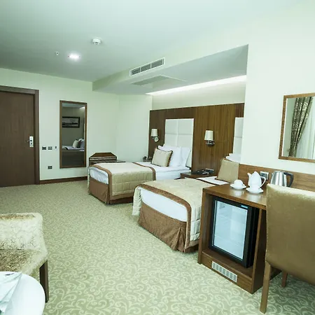 Hotell Vivaldi Ce Gold 4*