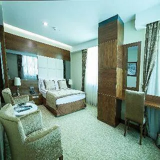 Hotell Vivaldi Ce Gold 4*