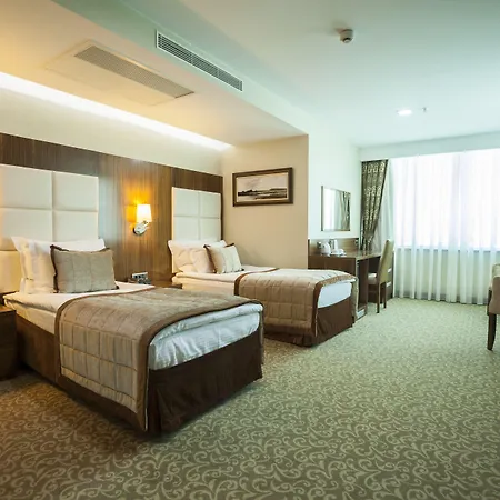 Vivaldi Ce Gold מלון 4*